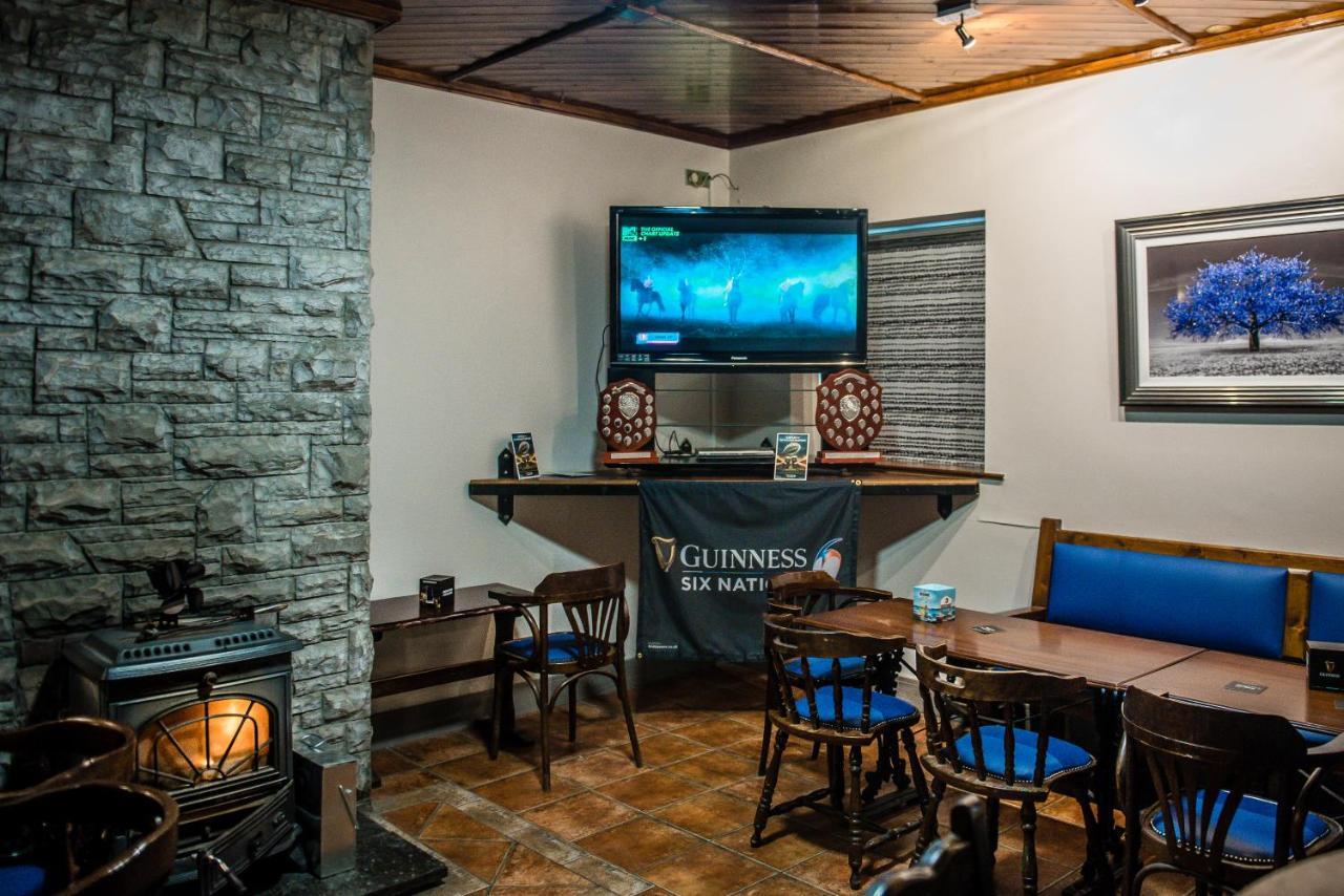 The Village Inn Killarney Ngoại thất bức ảnh